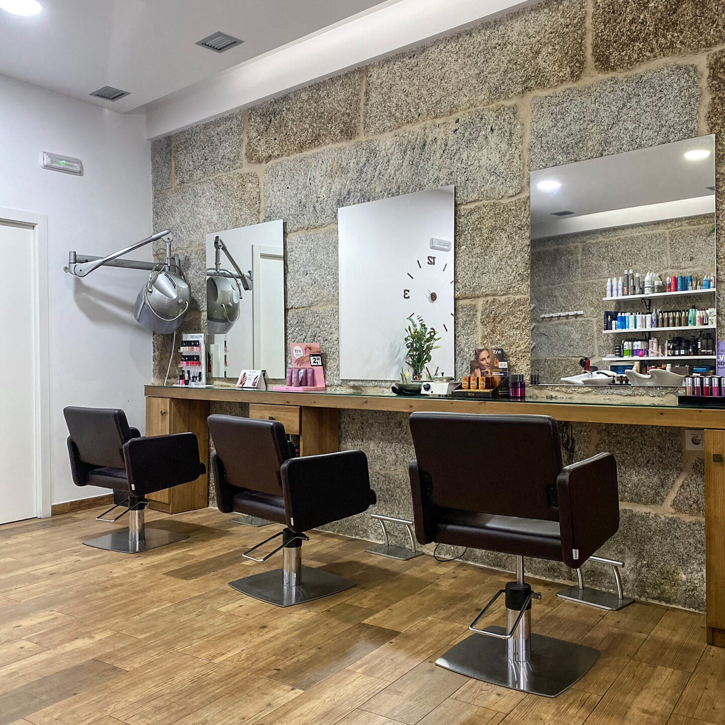 Estilo M Salón de Belleza